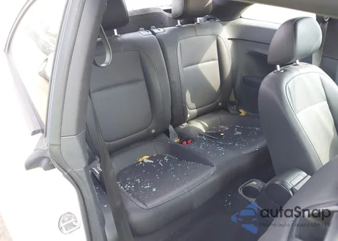 2018 Volkswagen Beetle 2.0T Coast/2.0T S z USA, uszkodzony, nr VIN 3VWFD7AT1JM707989